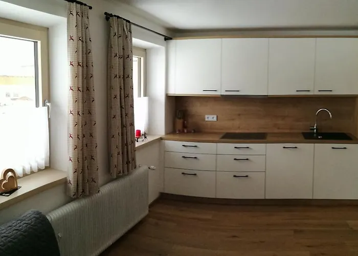 Berghaus Martin * نيوستيف ام ستوبيتا