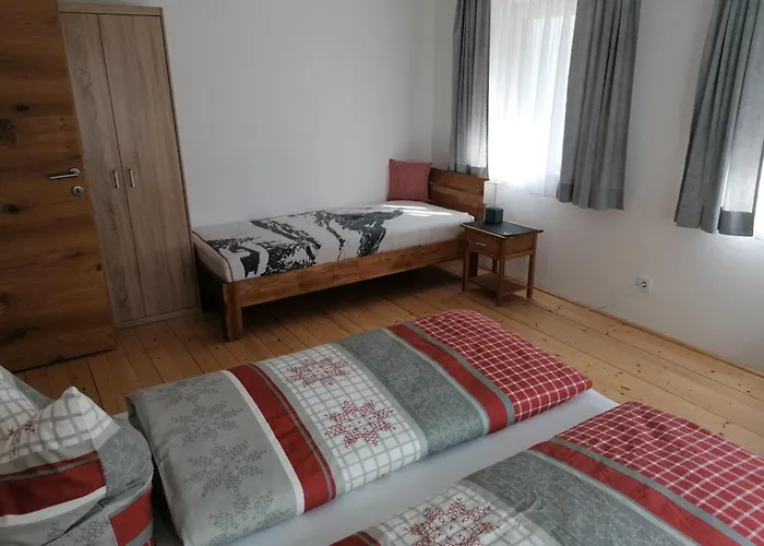 Berghaus Martin * نيوستيف ام ستوبيتا